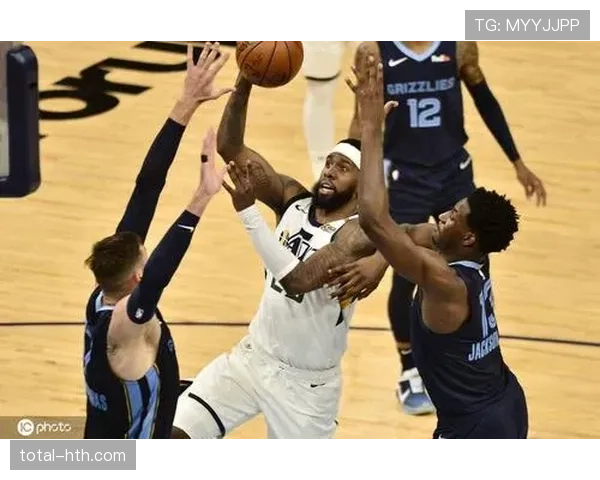 瓦莱乔内线防守显著提升 快速篮下切入效率优于队友